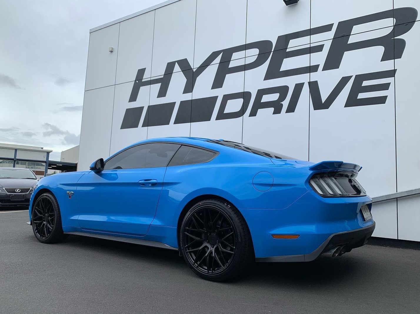 Ford Mustang on Covert CV1