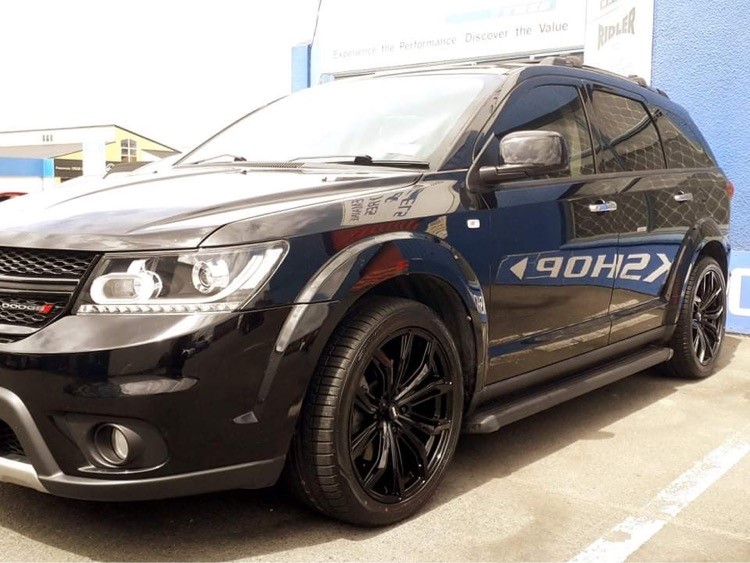 Dodge Journey on BGW Black Widow