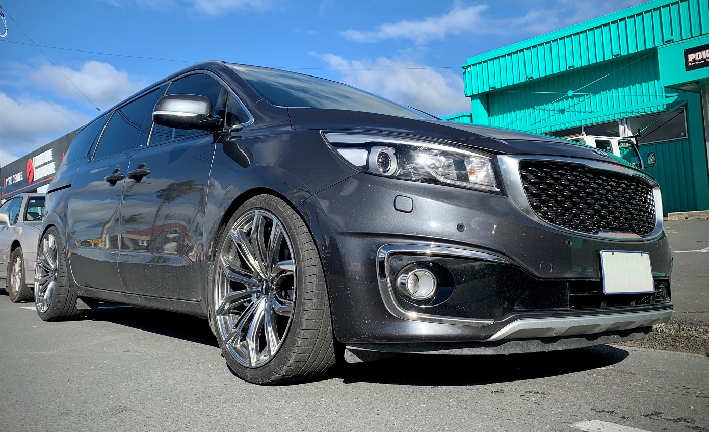 Kia Carnival on BGW Black Widow