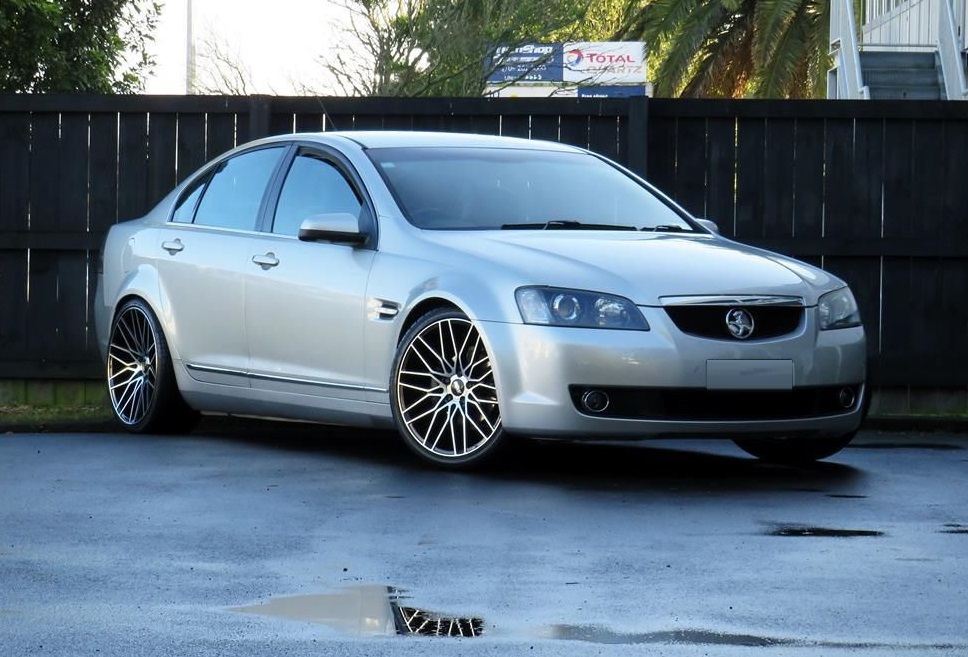 Holden Commodore VE on BGW Matador