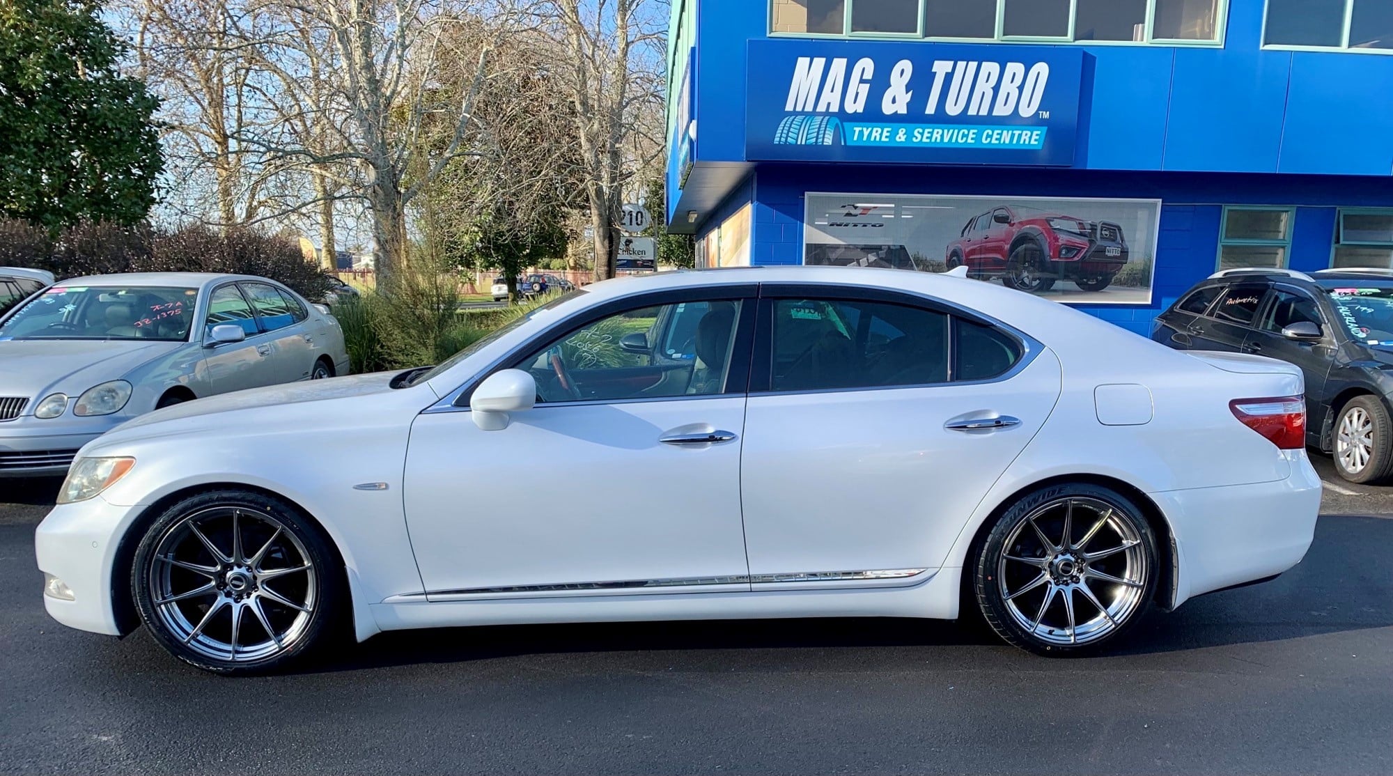 Lexus LS460 on BGW Circuit