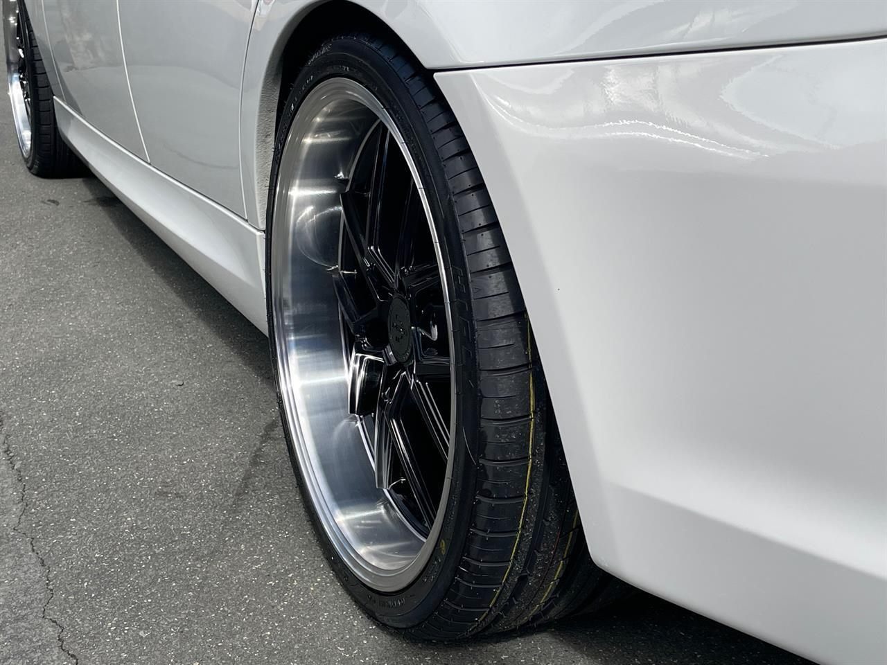 BMW 3 Series on Covert CV4