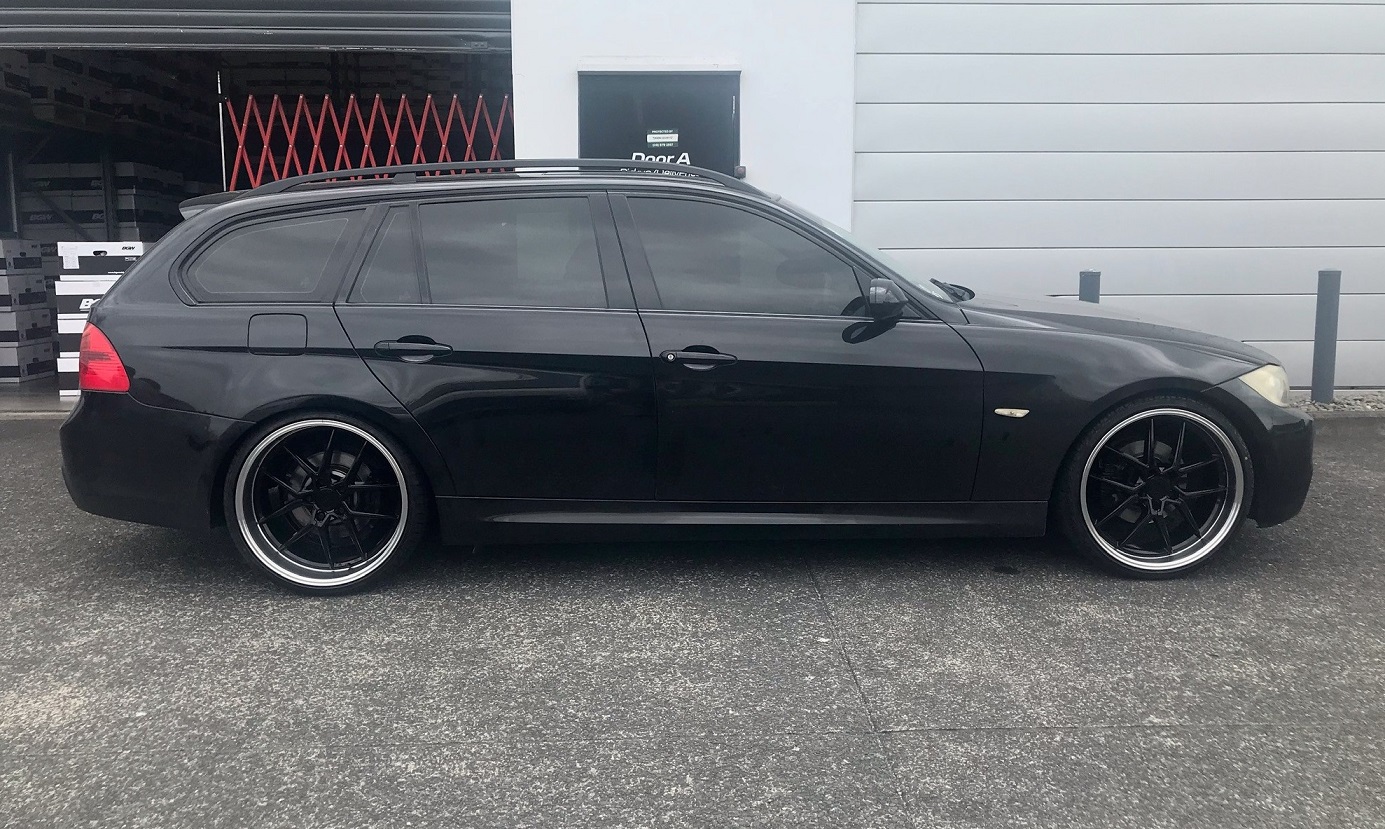 BMW 3 Series on Covert CV4