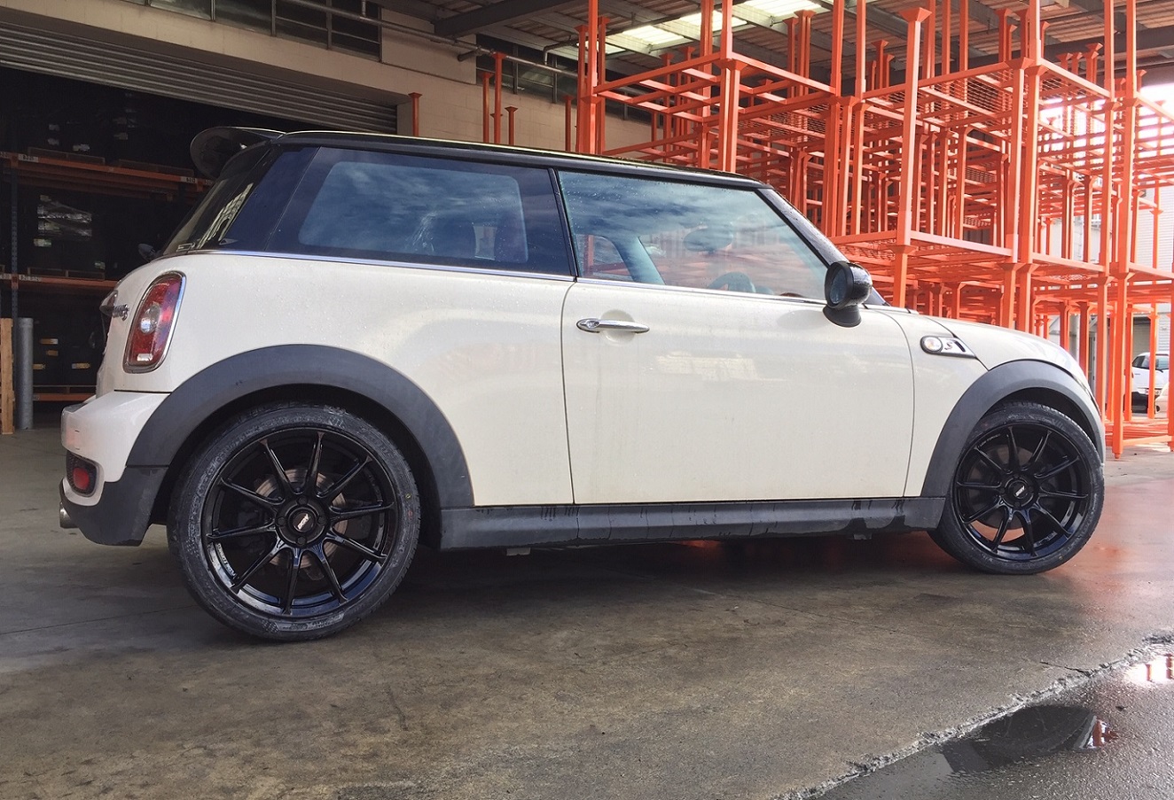 Mini Cooper S 2007 on BGW Hampton