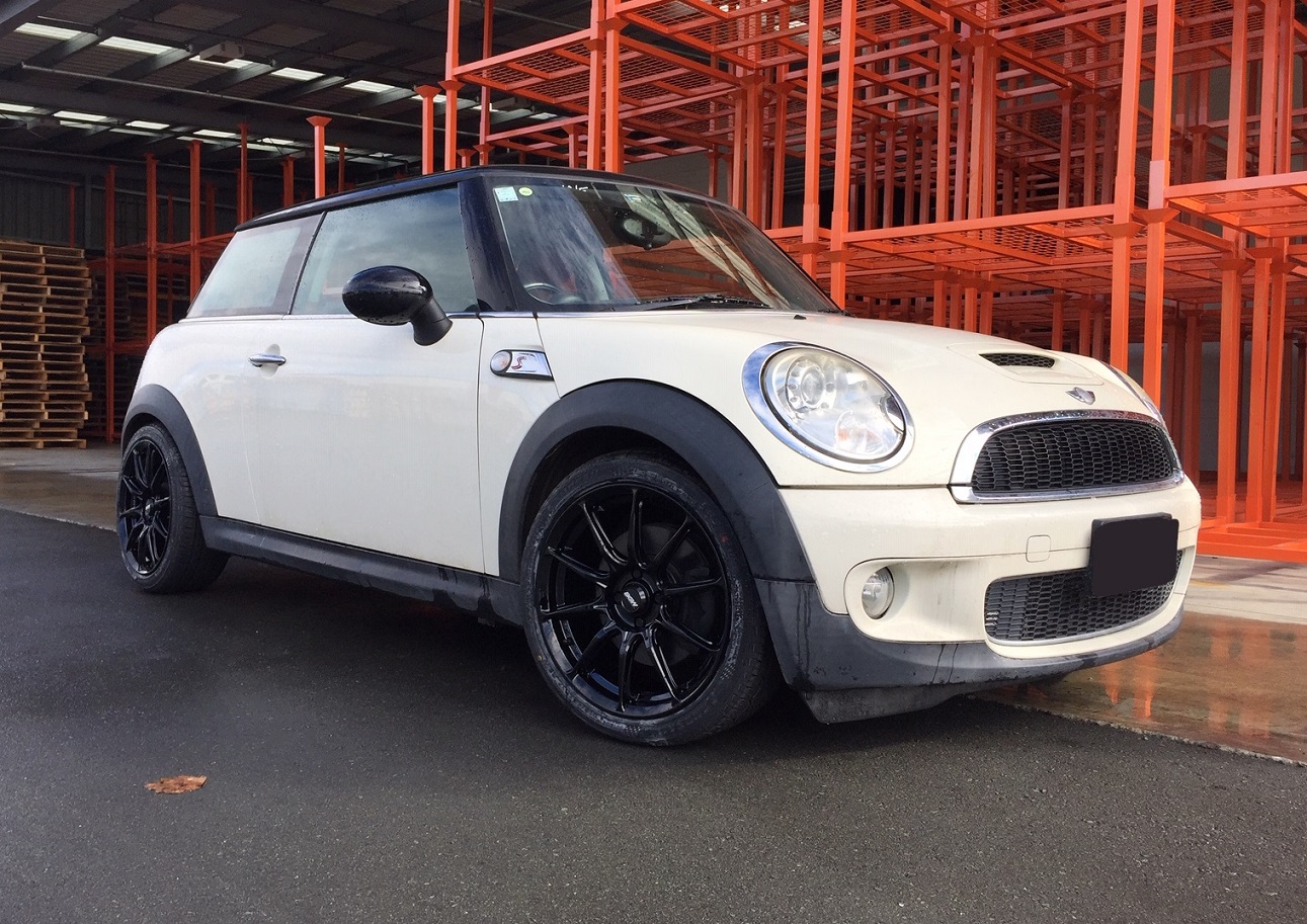 Mini Cooper S 2007 on BGW Hampton