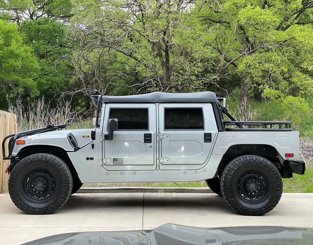 Hummer H1 on Black Rhino Arsenal