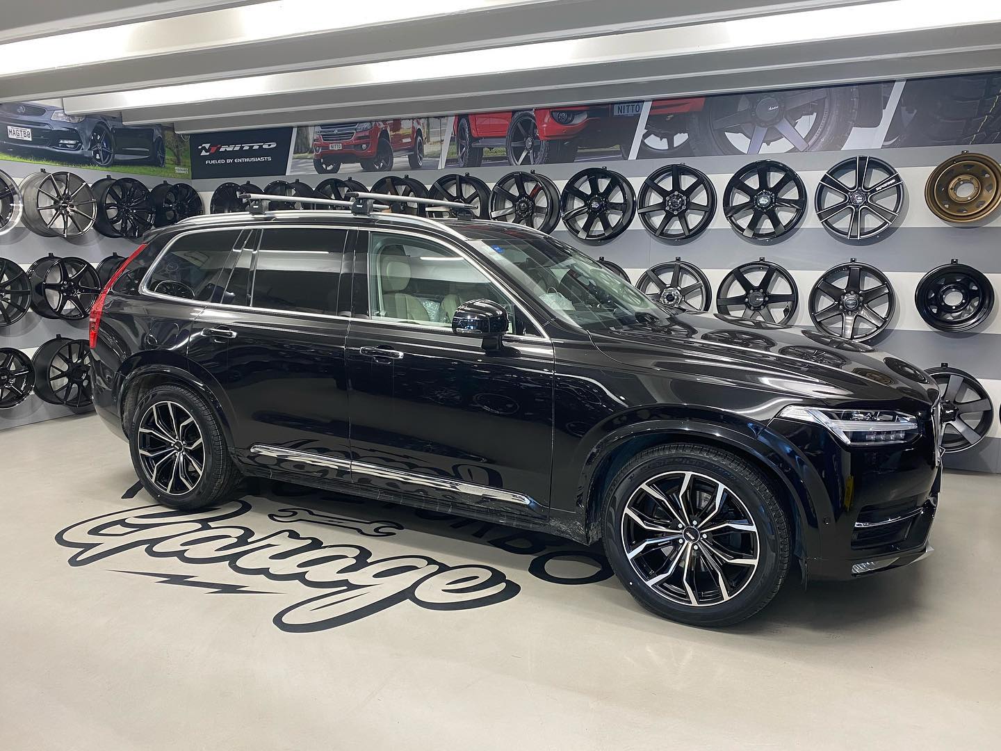 Volvo XC90 on BGW Black Widow