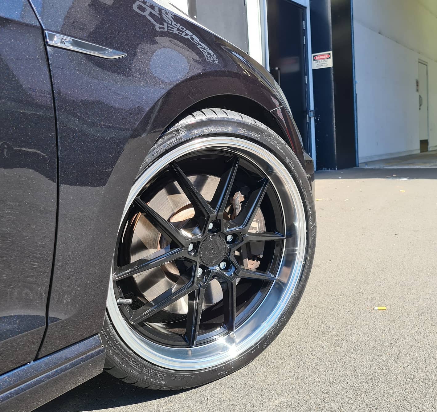 VW Golf R on Covert CV4