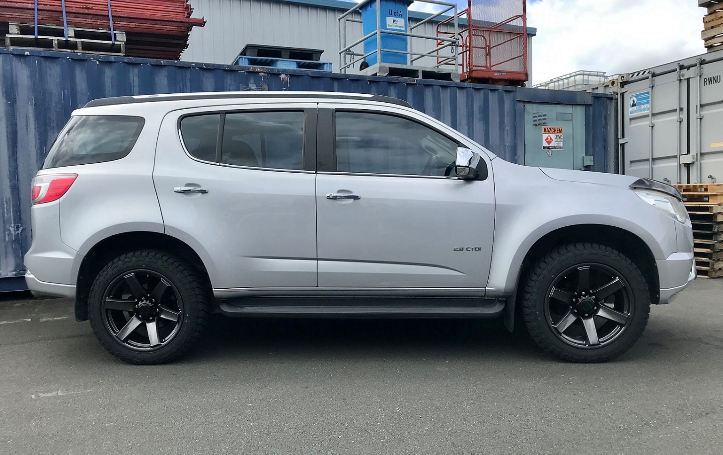 Holden Colorado 7 on BGW Beast