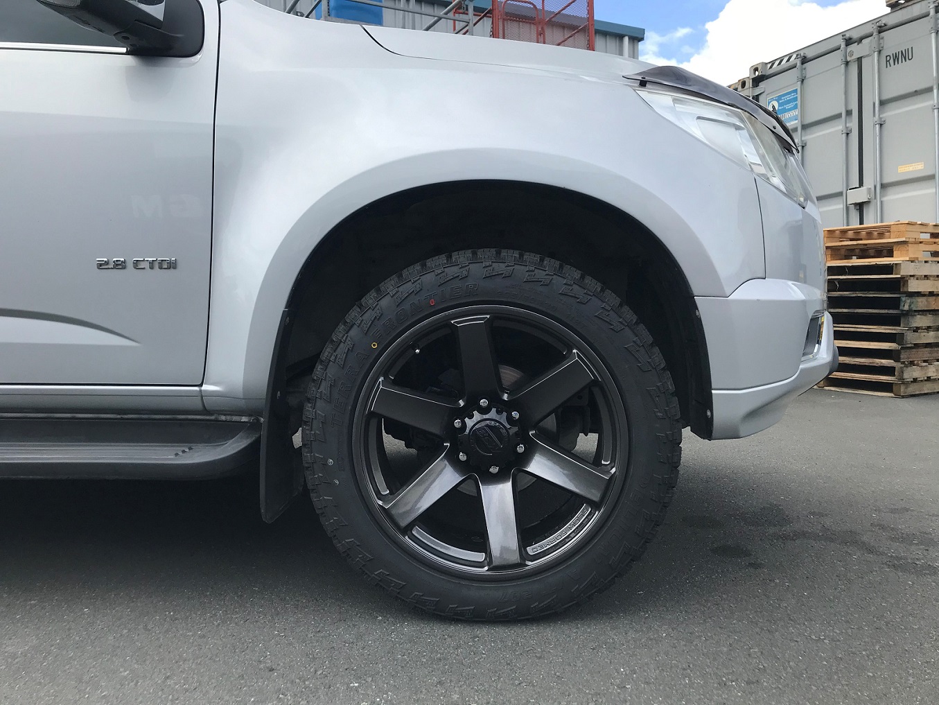 Holden Colorado 7 on BGW Beast