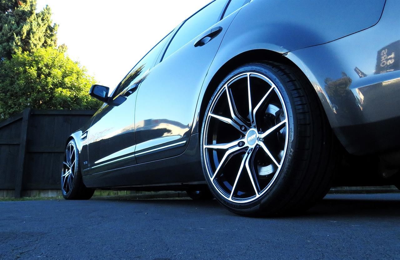 Holden Commodore VE on BGW Compton
