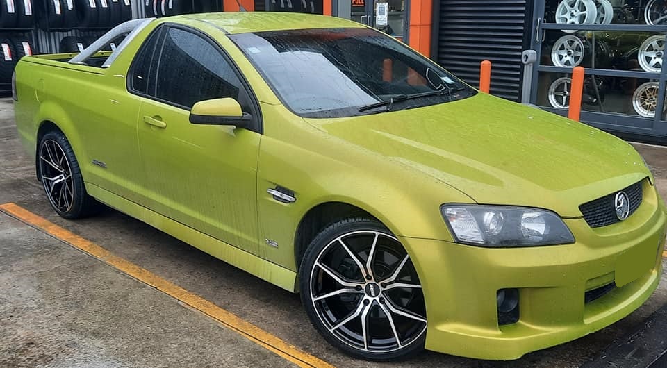 Holden Commodore VE on BGW Compton