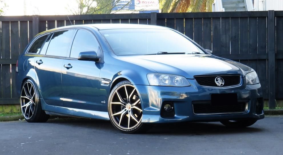 Holden Commodore VE on BGW Compton