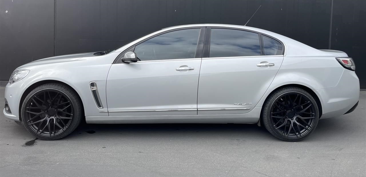 Holden Commodore VF on Covert CV1