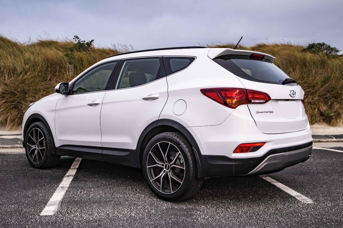 Hyundai Santa Fe on BGW Compton