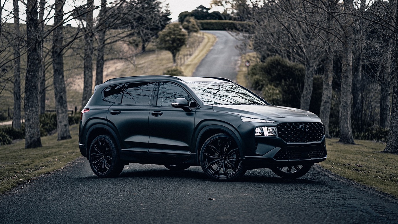 Hyundai Santa Fe on BGW Black Widow