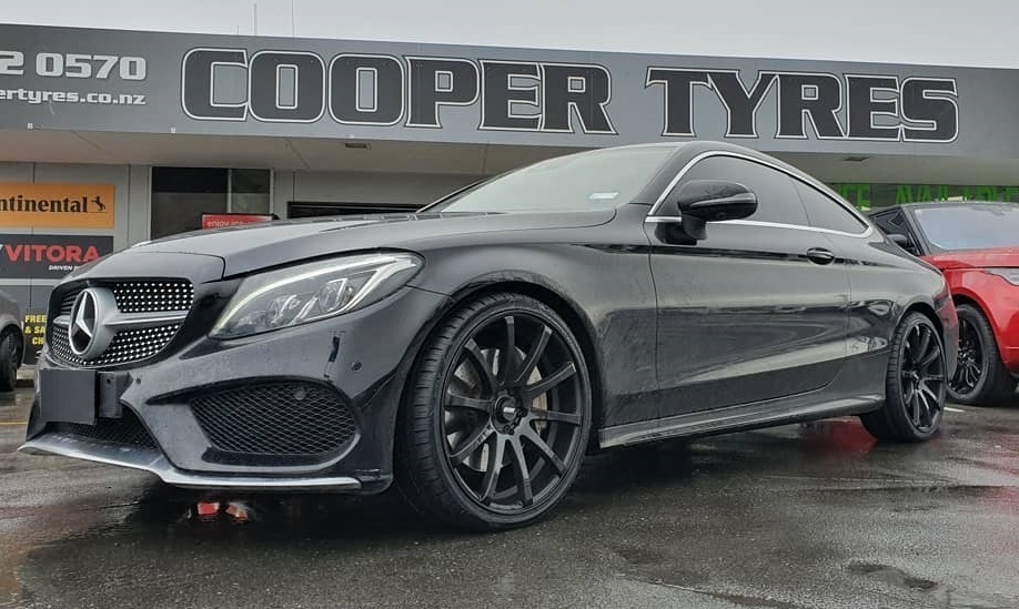 Mercedes Benz C200 on BGW Pursuit