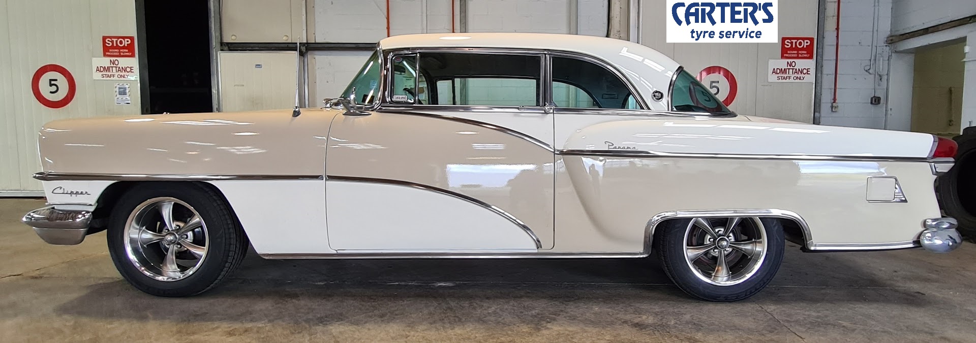 Packard Clipper (1955) on Ridler R695