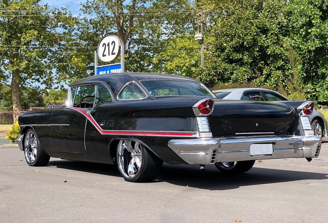 Oldsmobile 98 (1957) on Staggered Ridler R695