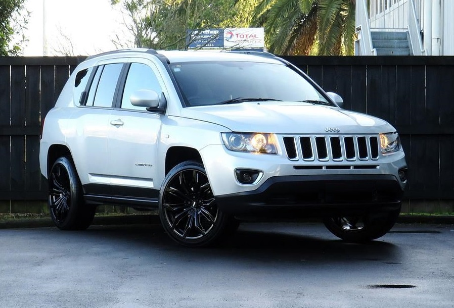 Jeep Compass on BGW Black Widow