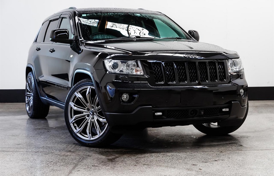 Jeep Grand Cherokee on BGW Black Widow
