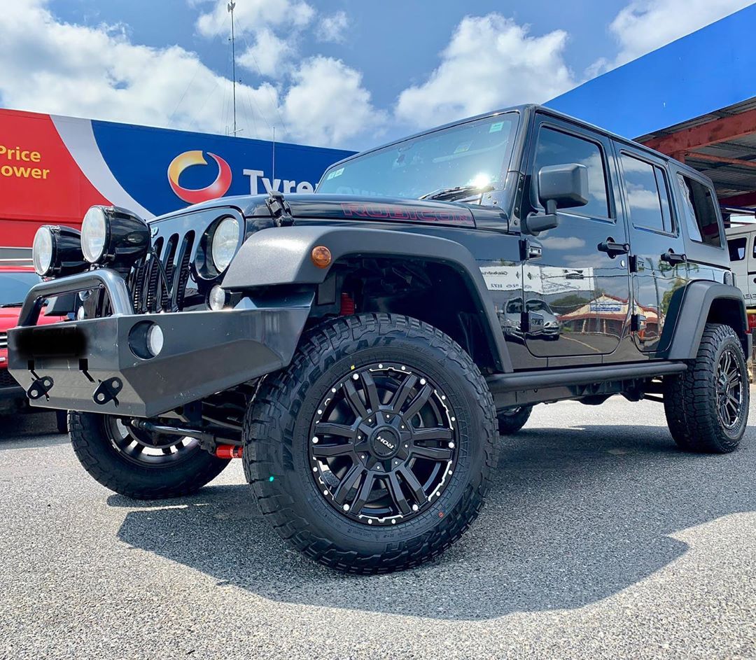 Jeep Wrangler Rubicon on ROH Vapour