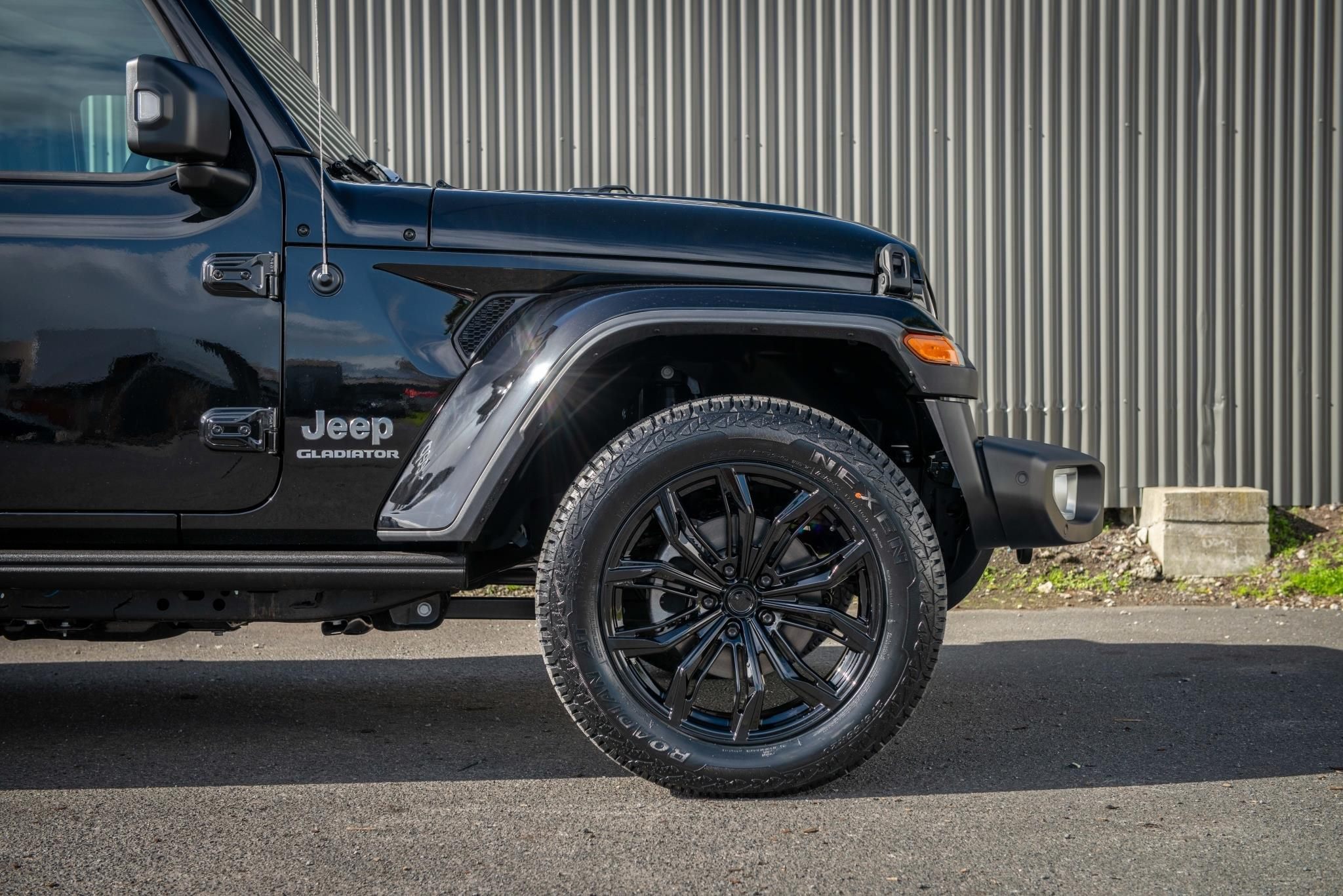 Jeep Gladiator on BGW Black Widow