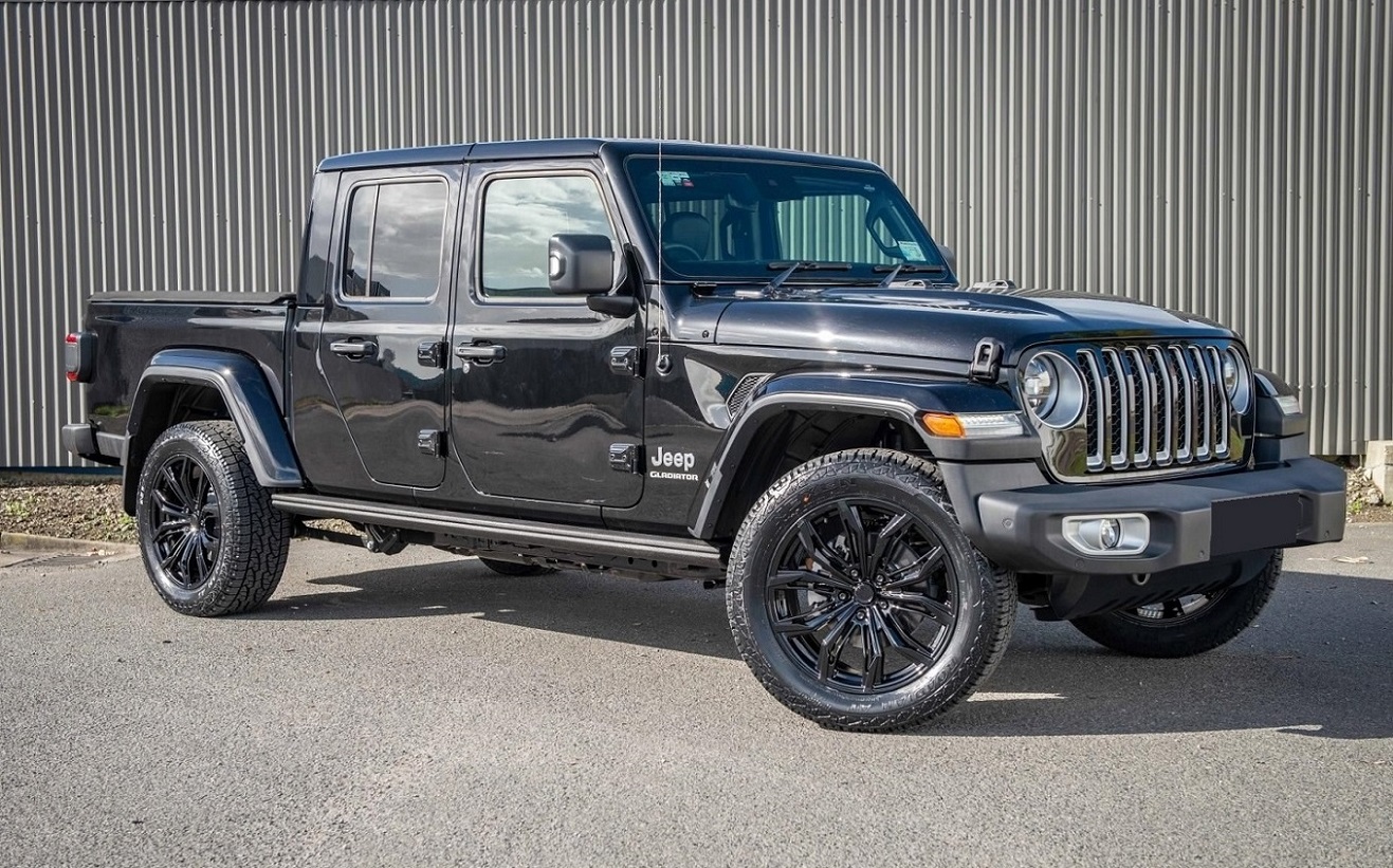 Jeep Gladiator on BGW Black Widow