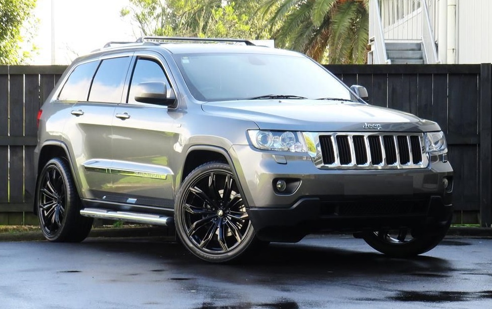 Jeep Grand Cherokee on BGW Black Widow