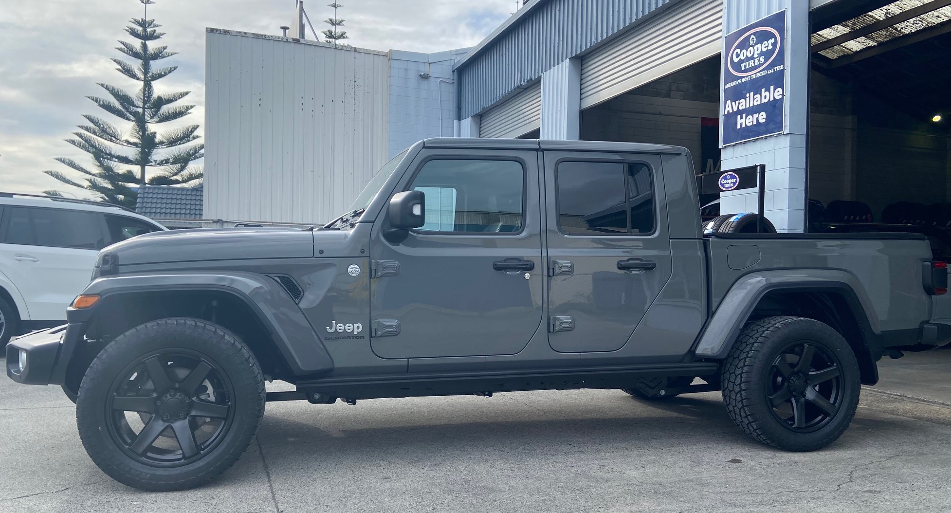 Jeep Gladiator on BGW Beast