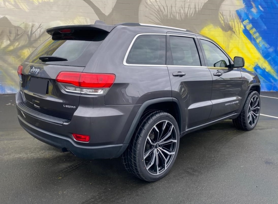 Jeep Grand Cherokee on BGW Black Widow