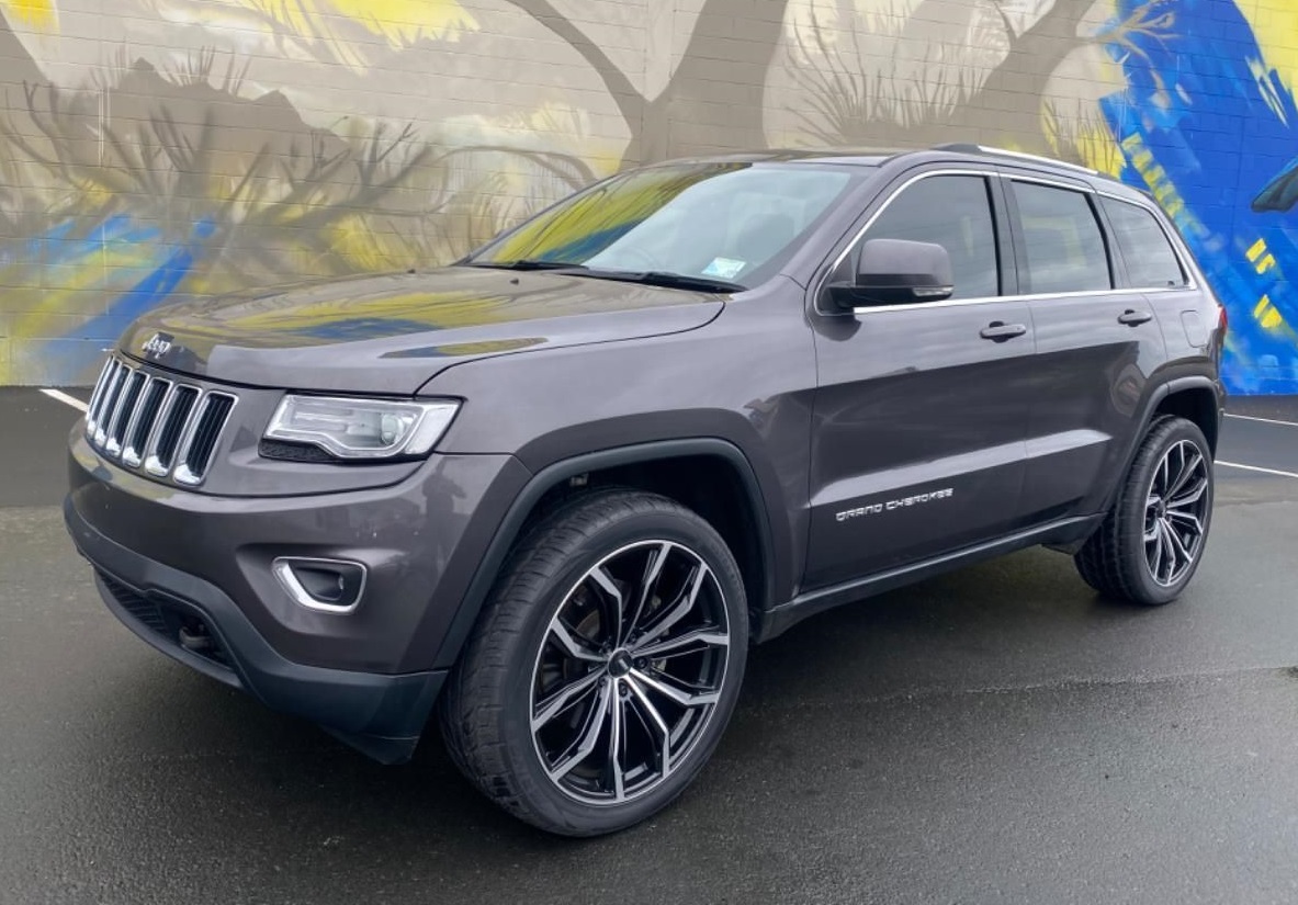 Jeep Grand Cherokee on BGW Black Widow