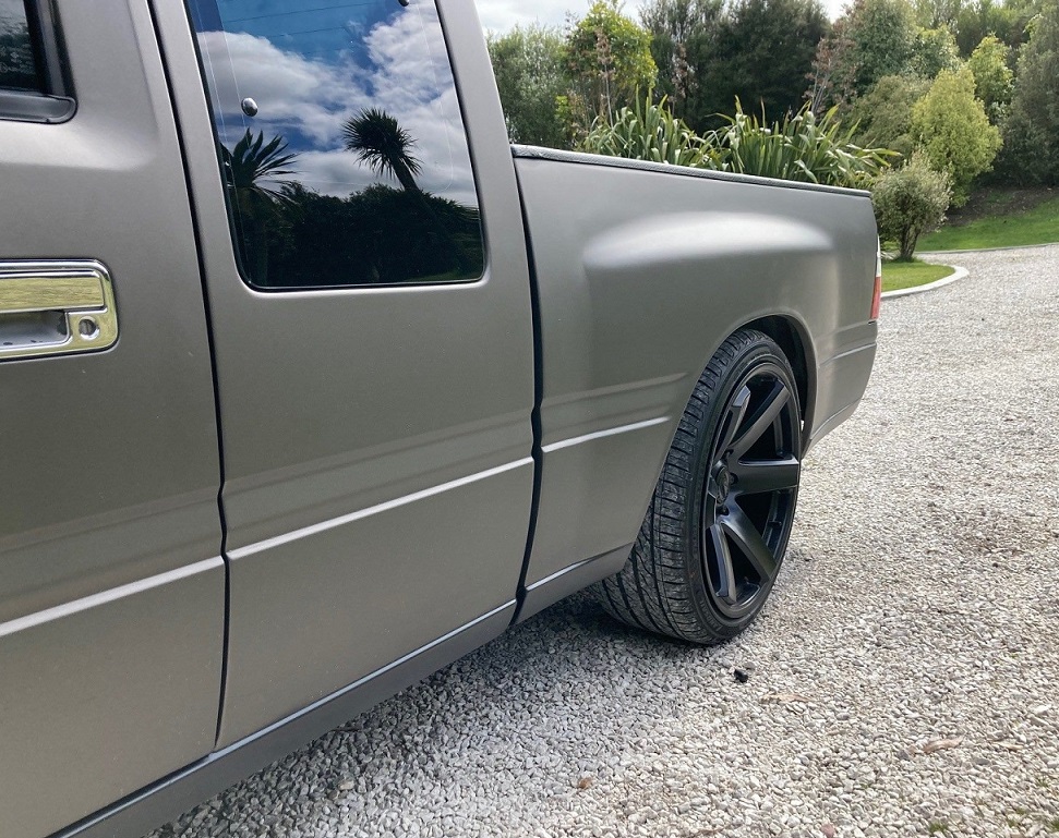 Holden Rodeo (1995)w/ Isuzu MU guards on BGW Beast