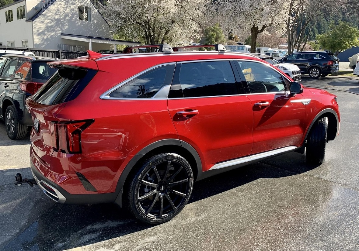 Kia Sorento (2021) on BGW Pursuit