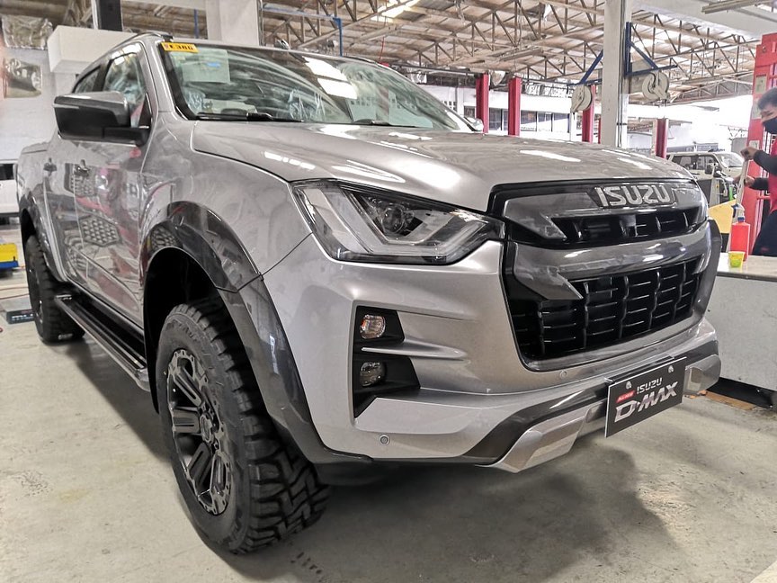 Isuzu D Max on Black Rhino Wanaka
