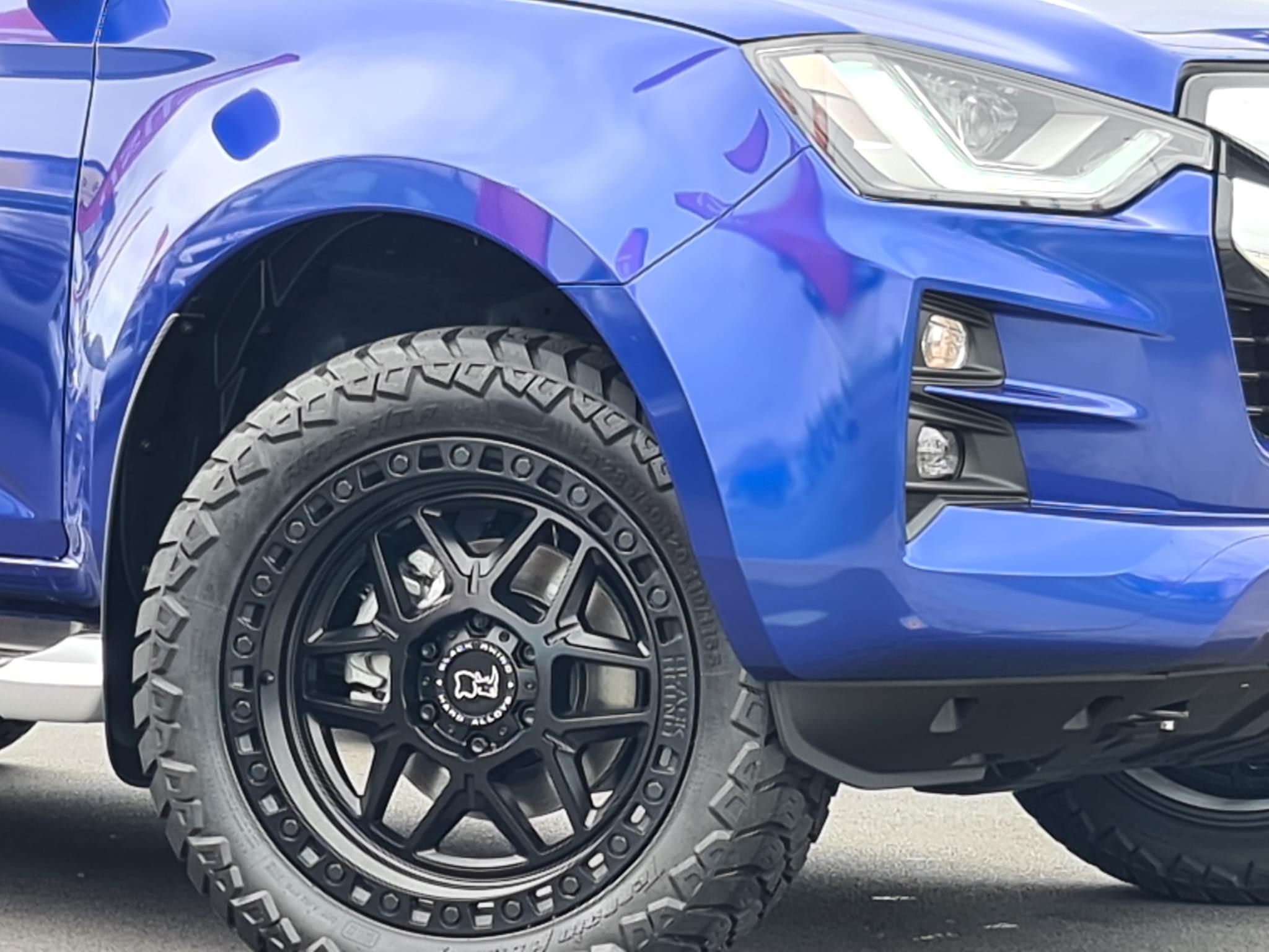 Isuzu D Max on Black Rhino Kelso