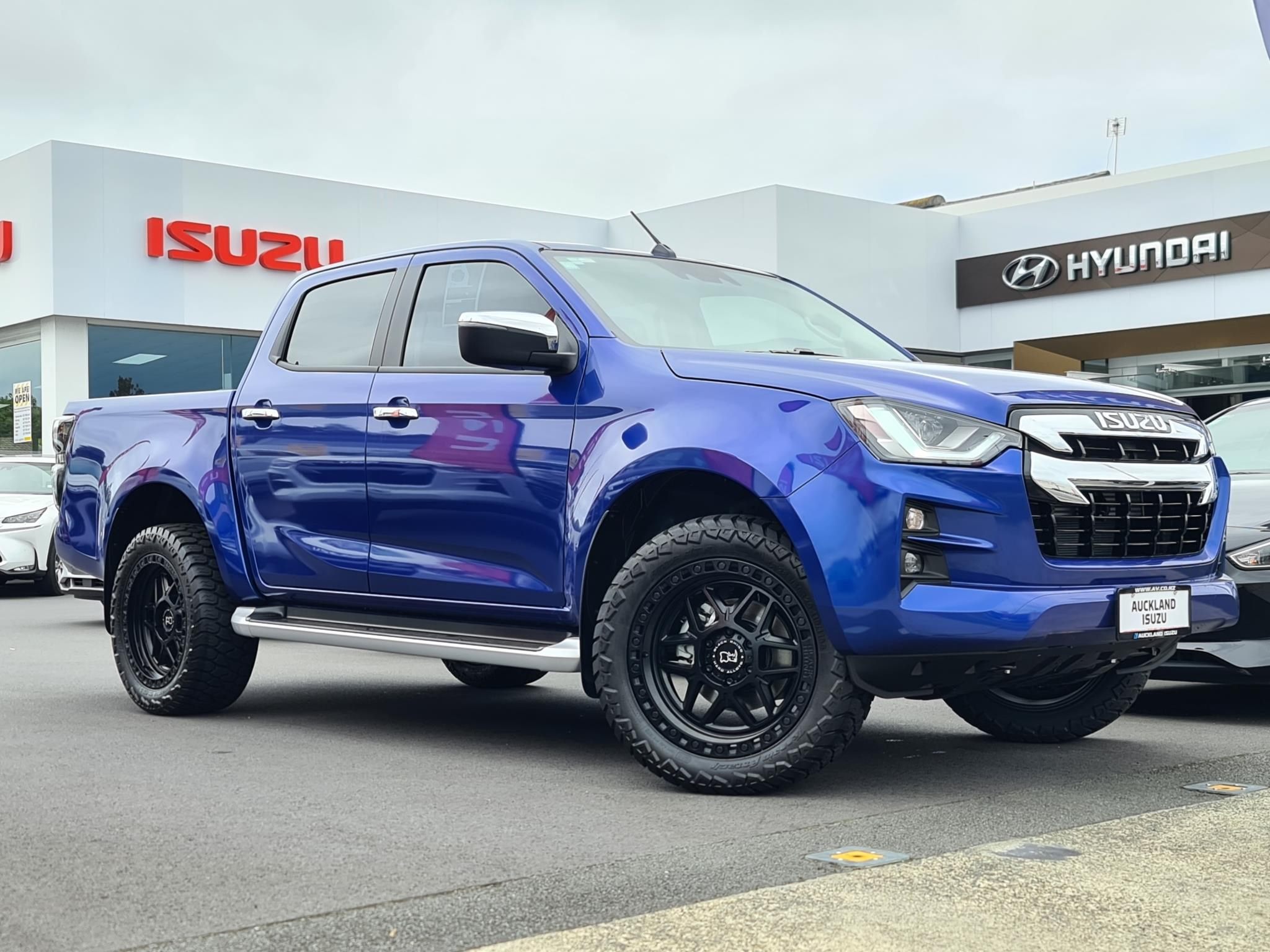 Isuzu D Max on Black Rhino Kelso
