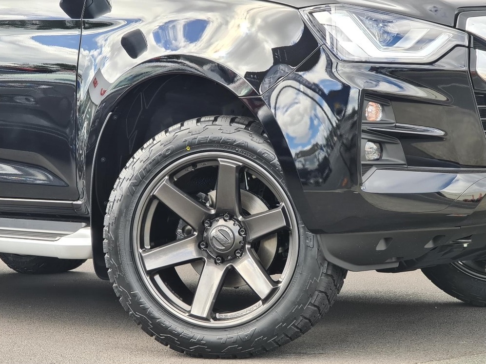 Isuzu D Max on BGW Beast