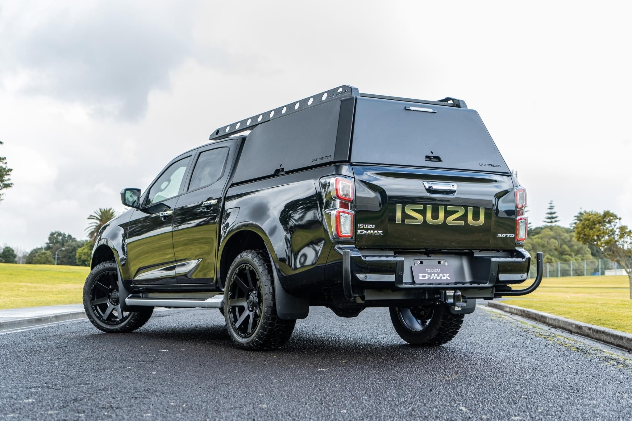 Isuzu D Max on BGW Vader