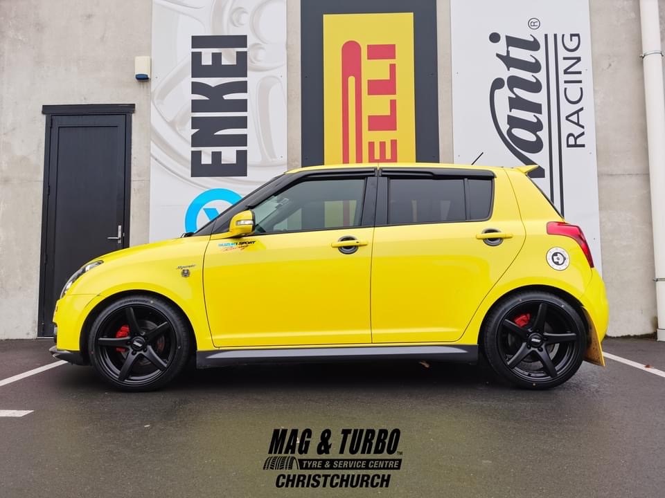 Suzuki Swift Sport on BGW Apex