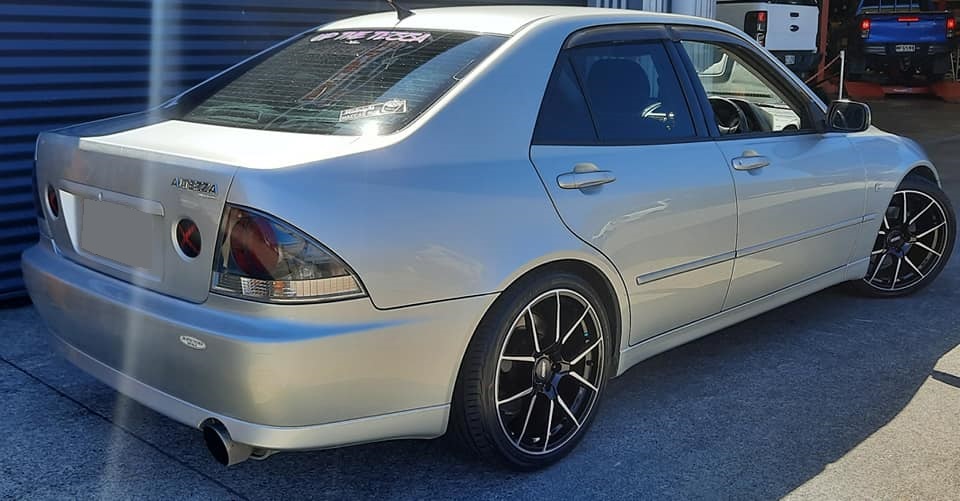 Toyota Alteza on BGW Aqua