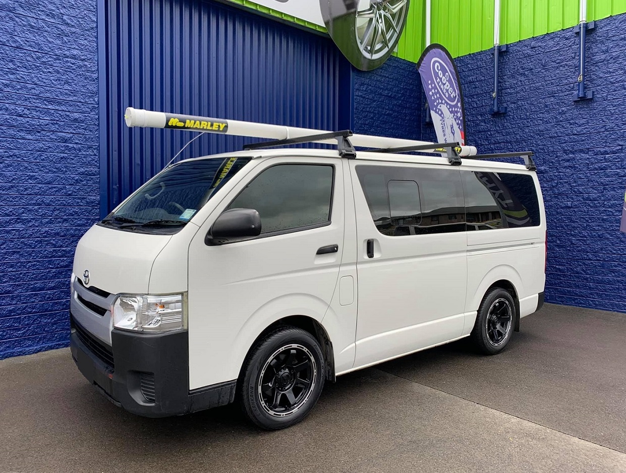 Toyota Hiace on BGW Bandit