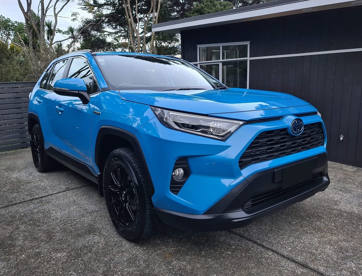 Toyota RAV4 GX on BGW Hampton
