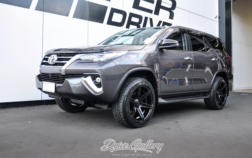 Toyota Fortuner on BGW Tempest