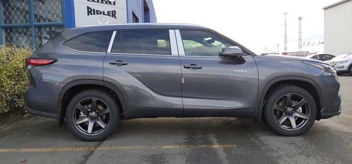Toyota Highlander on BGW Beast