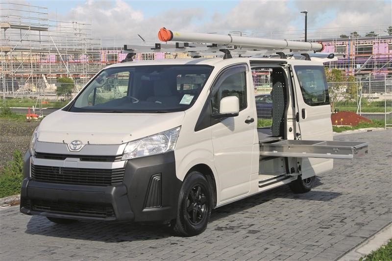 Toyota Hiace on BGW Urban