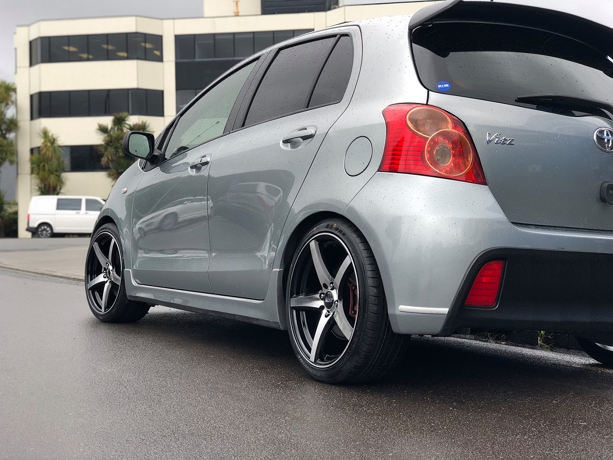 Toyota Vitz RS (2007) on 17 inch BGW Apex