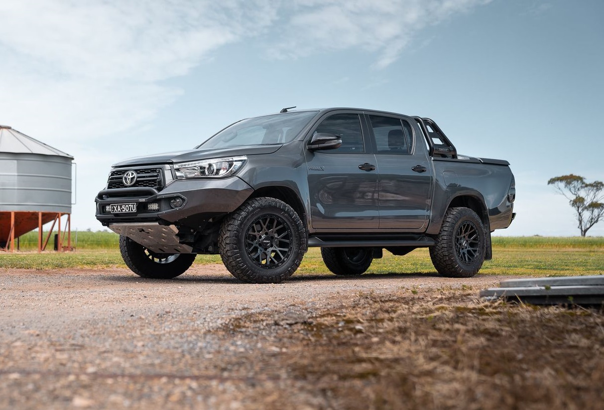 Toyota Hilux on ROH Crawler