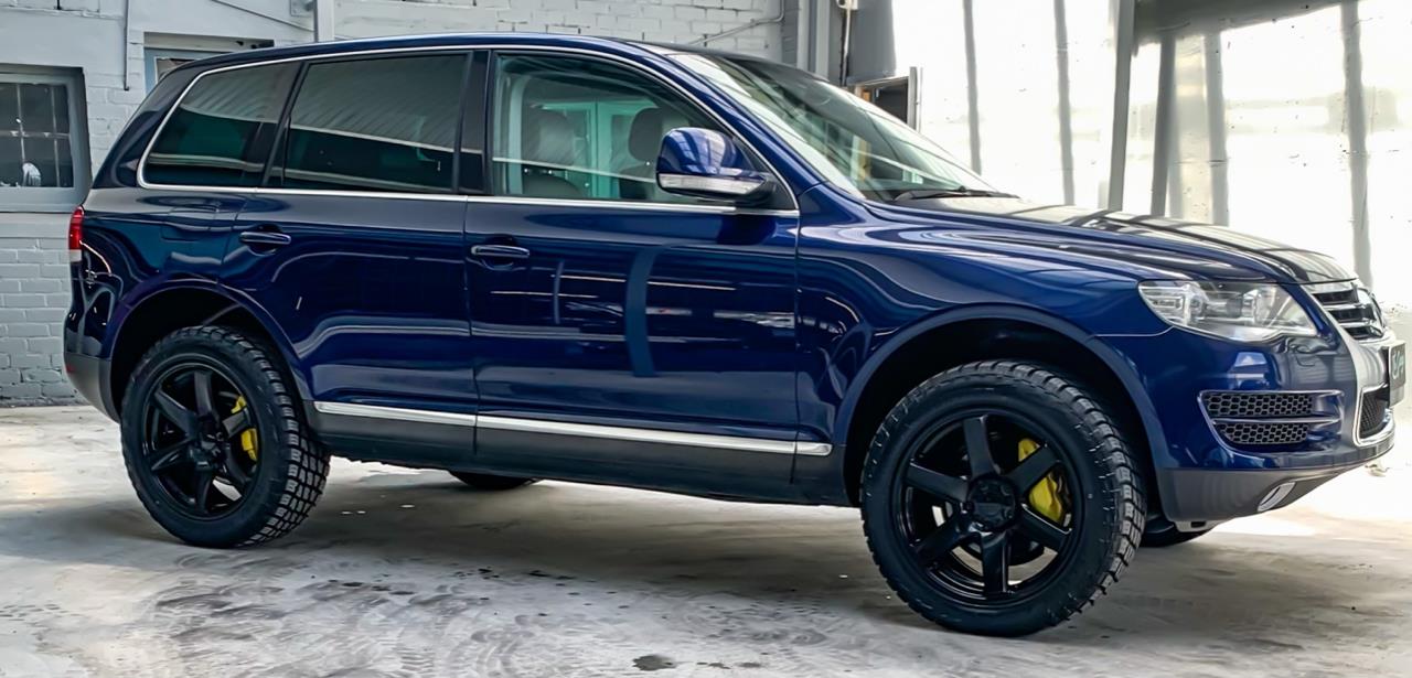 Volkswagen Touareg (2010) on BGW Beast