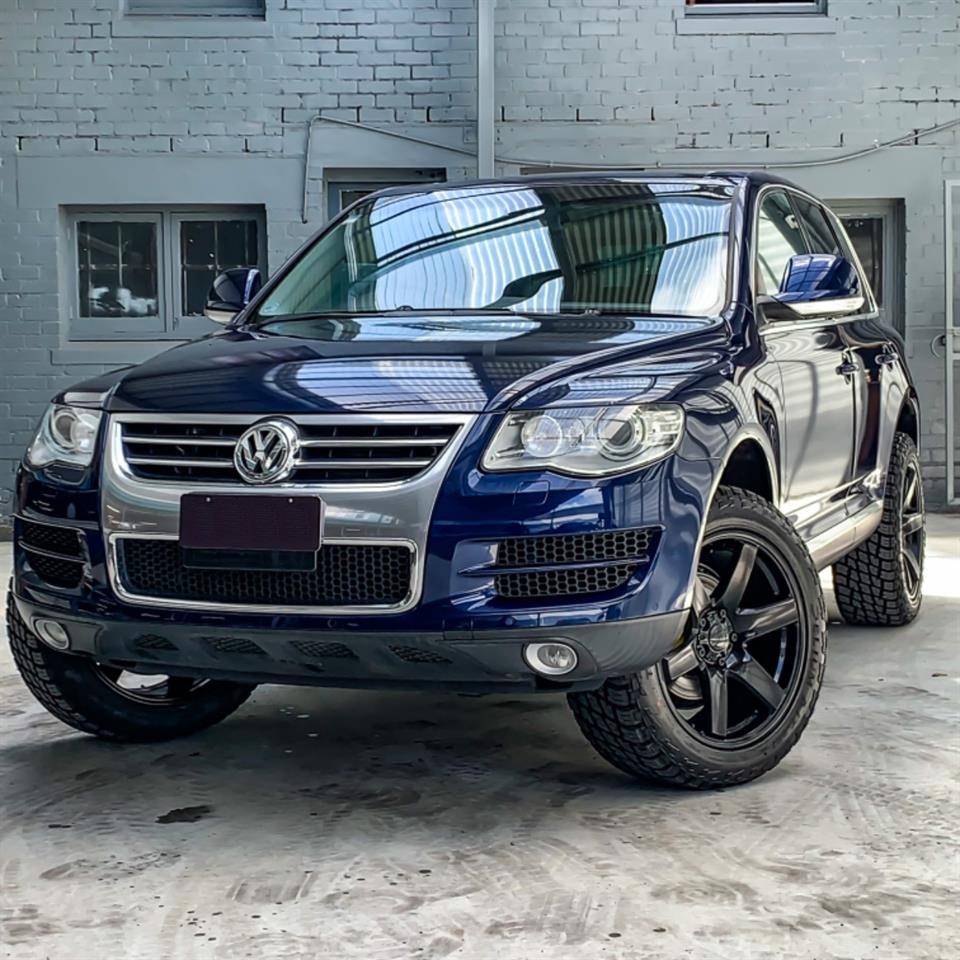 Volkswagen Touareg (2010) on BGW Beast